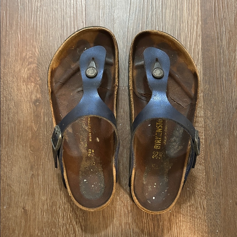 Birkenstock Navy Leather Gizeh Sandals